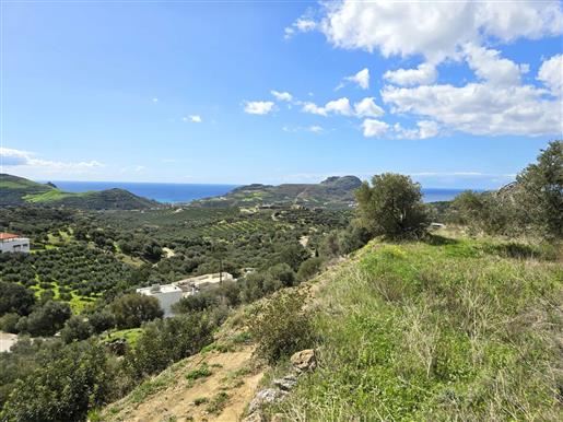 Plot with sea view in Mariou