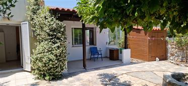 2 soverom, 1 bad bungalow med privat hage til salgs i Drapanos Apokoronas Chania Kreta
