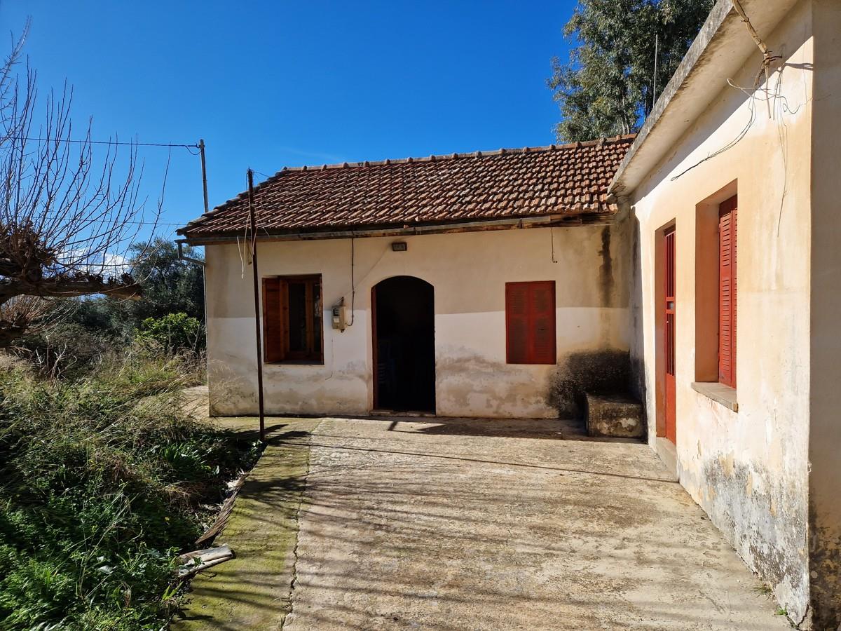 Renovierung des Dorfhauses zum Verkauf in Kefalas Apokoronas