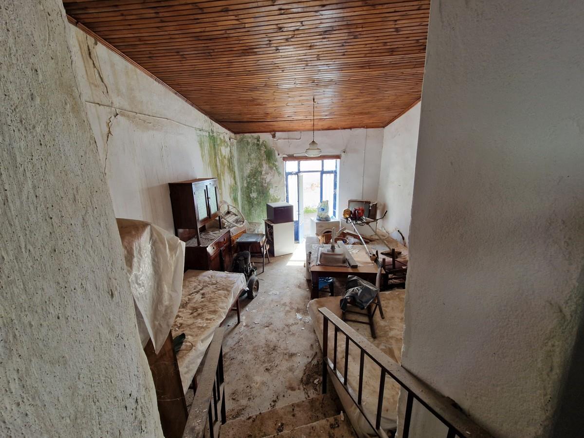 Renovierung des Dorfhauses zum Verkauf in Macheri Apokoronas