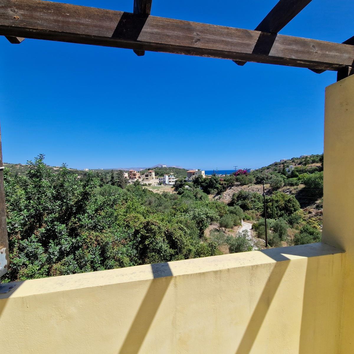 Detached Villa with Independent Basement Studio for Sale in Aspro Apokoronas