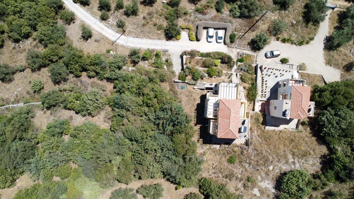 Detached Villa with Independent Basement Studio for Sale in Aspro Apokoronas