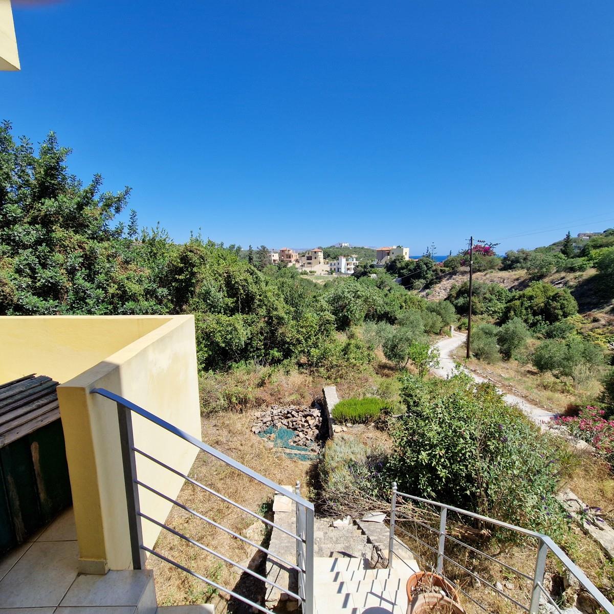 Detached Villa with Independent Basement Studio for Sale in Aspro Apokoronas