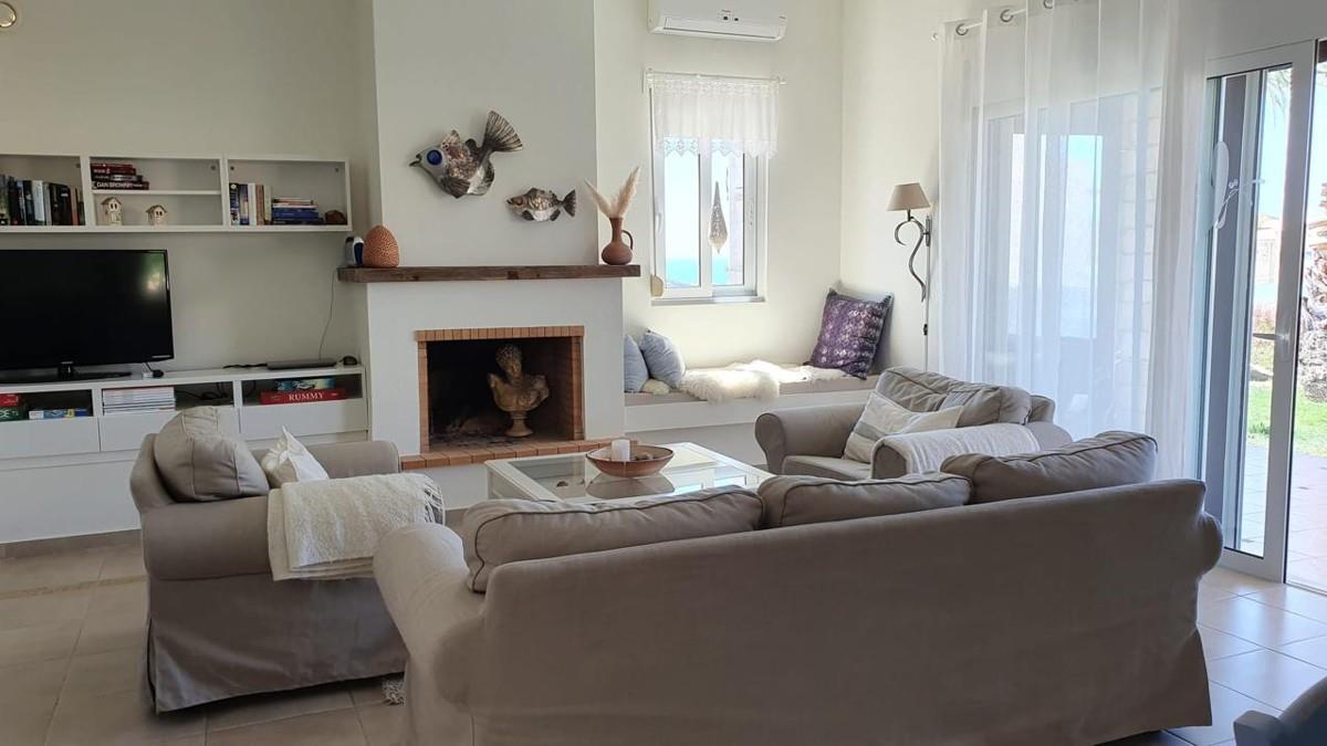 Charming Spacious Villa with Sea Views & Shared Pool For Sale in Panormo Rethymno