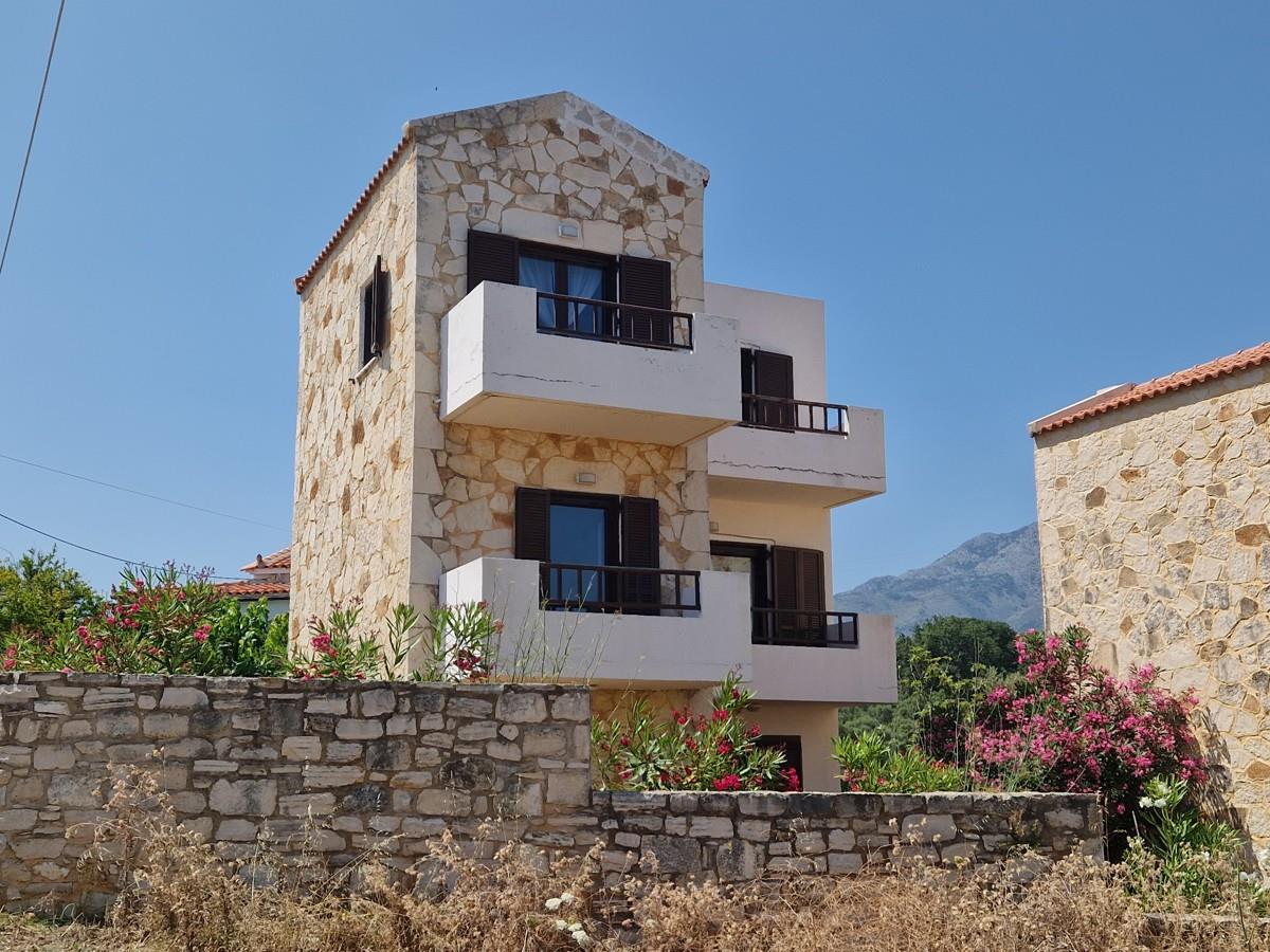 Villa indipendente con 3 letti e 2 bagni in vendita a Dramia Apokoronas