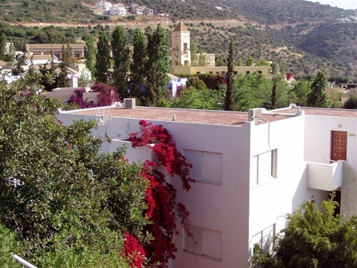 Kreta appartementencomplex te koop bebost terrein en zwembad