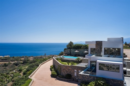 Villa de luxe nouvellement construite avec vue panoramique à Elounda