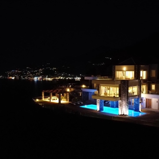 Luxurious villa of 740m2 for sale in the cosmopolitan Elounda