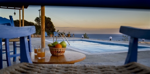 Casa doppia al piano terra con piscina in vendita vicino a Ierapetra
