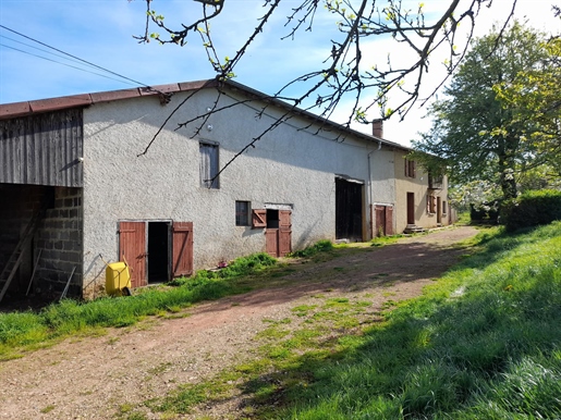 Sale Farmhouse 156 m² in Charlieu 119 000 €