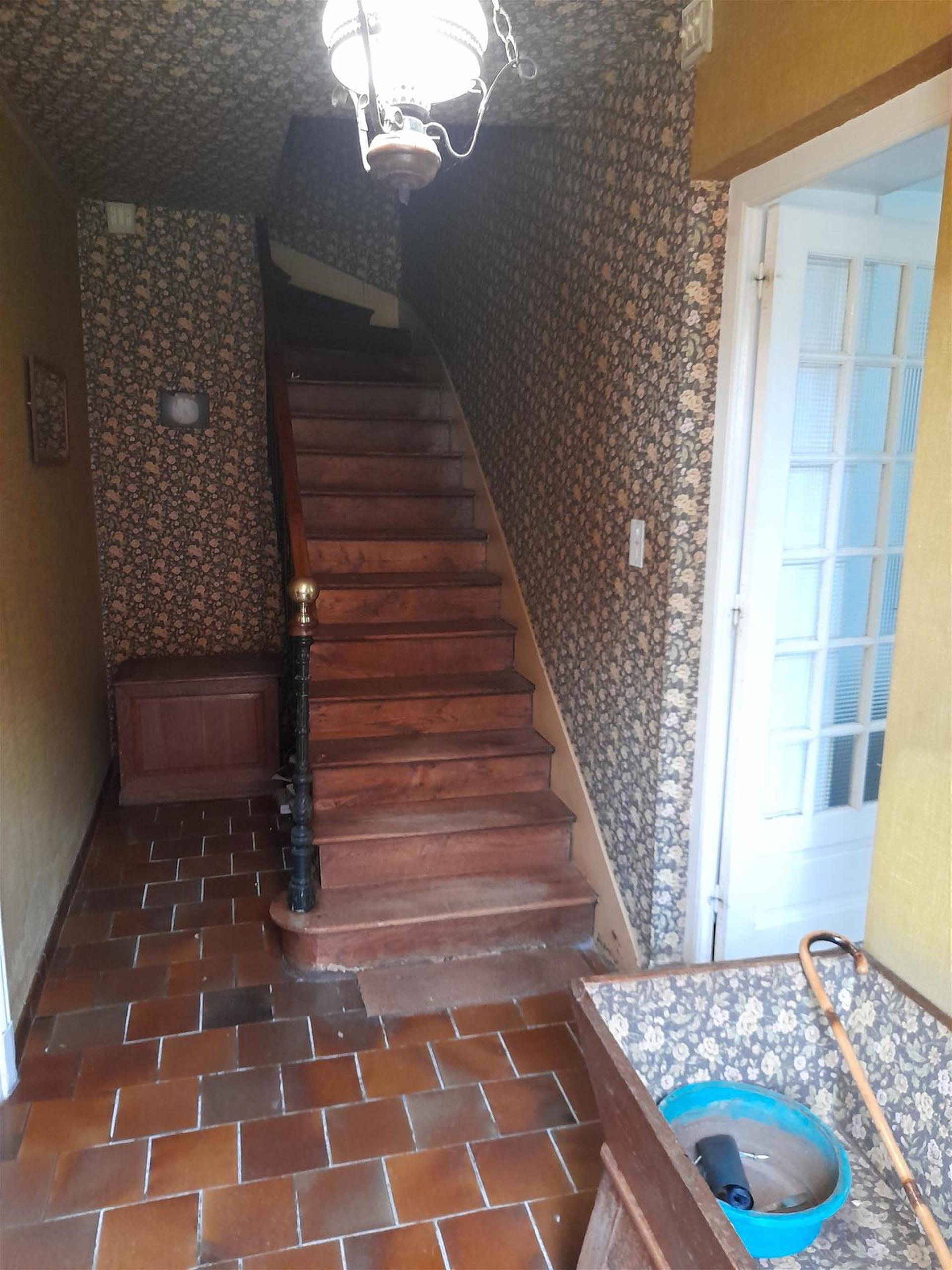 Sale Village house 130 m² in Chenay-le-Châtel 66 000 €