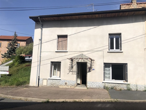 Vente Maison de village 81 m² à Thizy-les-Bourgs 59 000 €