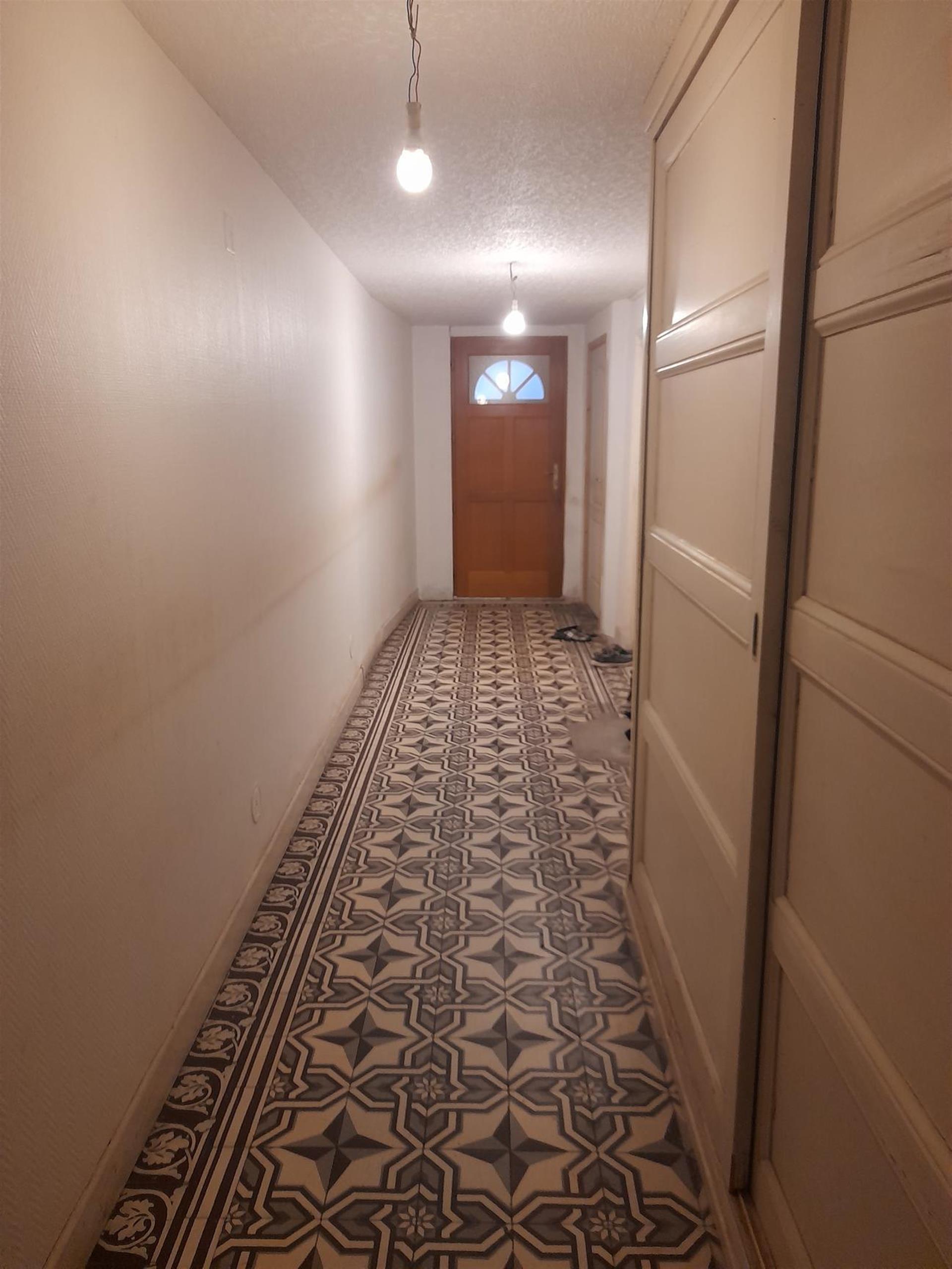 Sale T3 87 m² in La Pacaudière 44 000 €