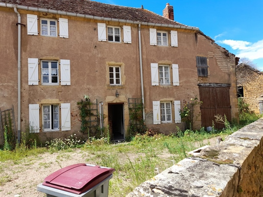 Vente Maison de village 130 m² à Marcigny 86 000 €