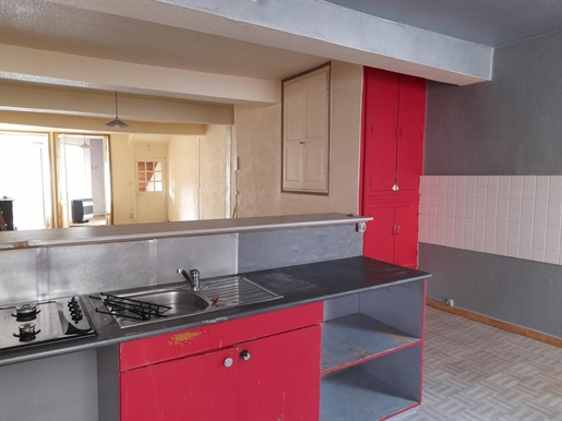 Vente Maison de village 111 m² à Marcigny 73 000 €