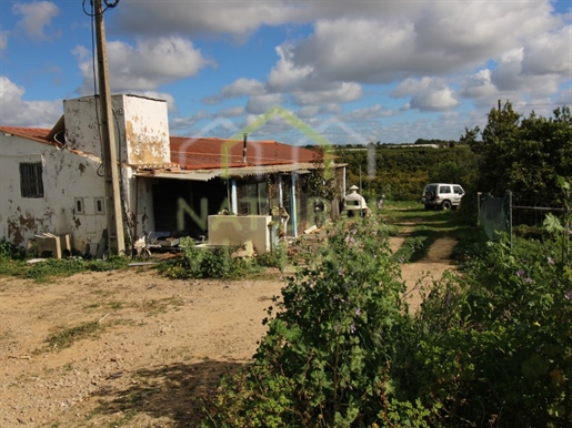 Bauernhof von 27,62 ha in der Nähe von Pedras de El-Rei, Tavira
