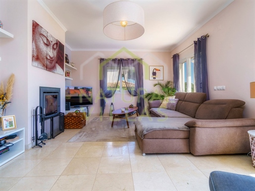 Villa T4 avec Piscine à Vilamoura : Élégance et Confort dans les moindres détails