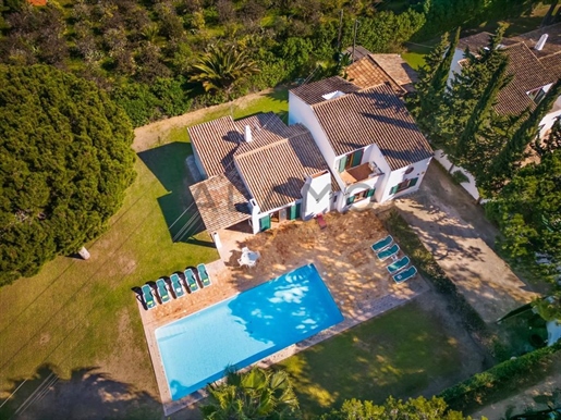 4 bedroom villa located in the Golden Triangle