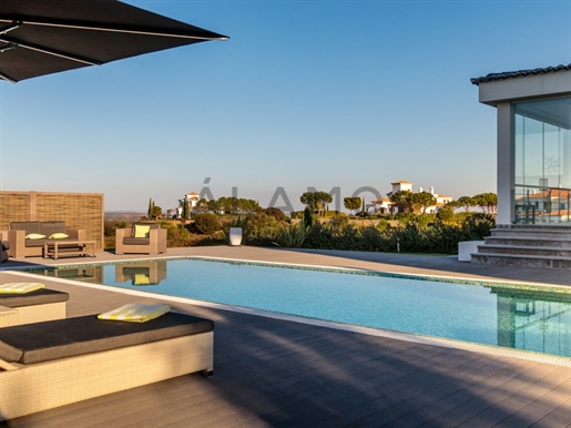 Villa de luxe avec 5 chambres à Monte Rei Golf Resort