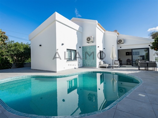 Renovated 4 bedroom family house in Vale Formoso
