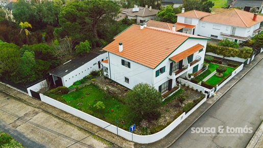 Semi-Detached house T3 Sell in Marinha Grande,Marinha Grande