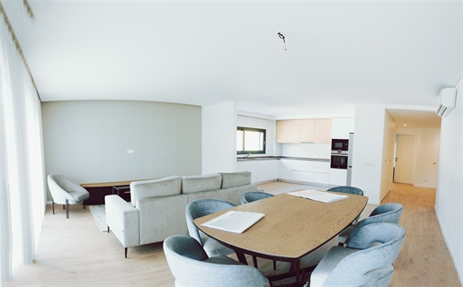 3 Slaapkamer Appartement met Terras, Leiria, Leiria / Te Koop / € 380.000,00 / Ref. St4058