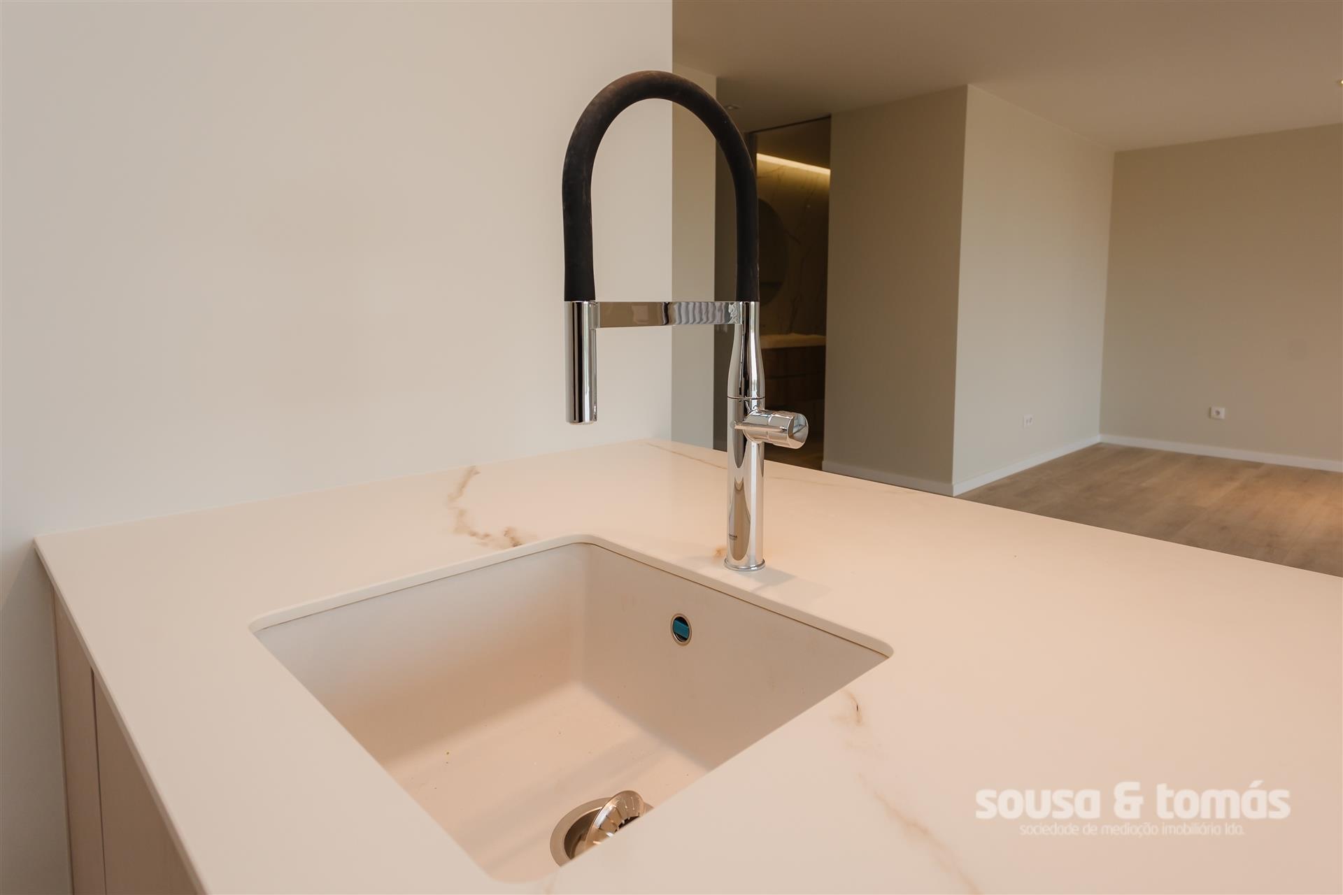 Cumpărare: Apartament (2430)