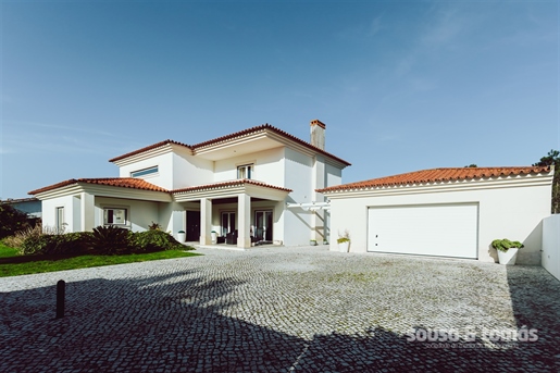 Detached house T4+1 Sell in Marinha Grande,Marinha Grande