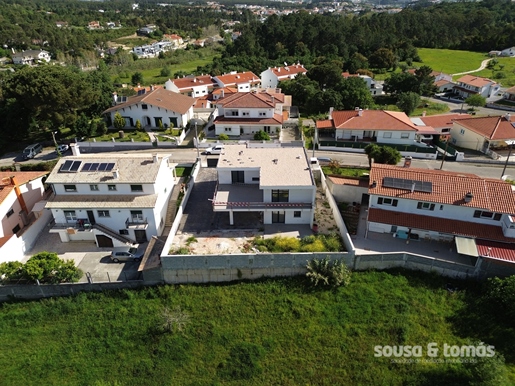 Einfamilienhaus 4 Schlafzimmer Verkaufen in Parceiros e Azoia,Leiria