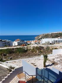 Excellent villa located in the village of Nazaré with unobstructed views.