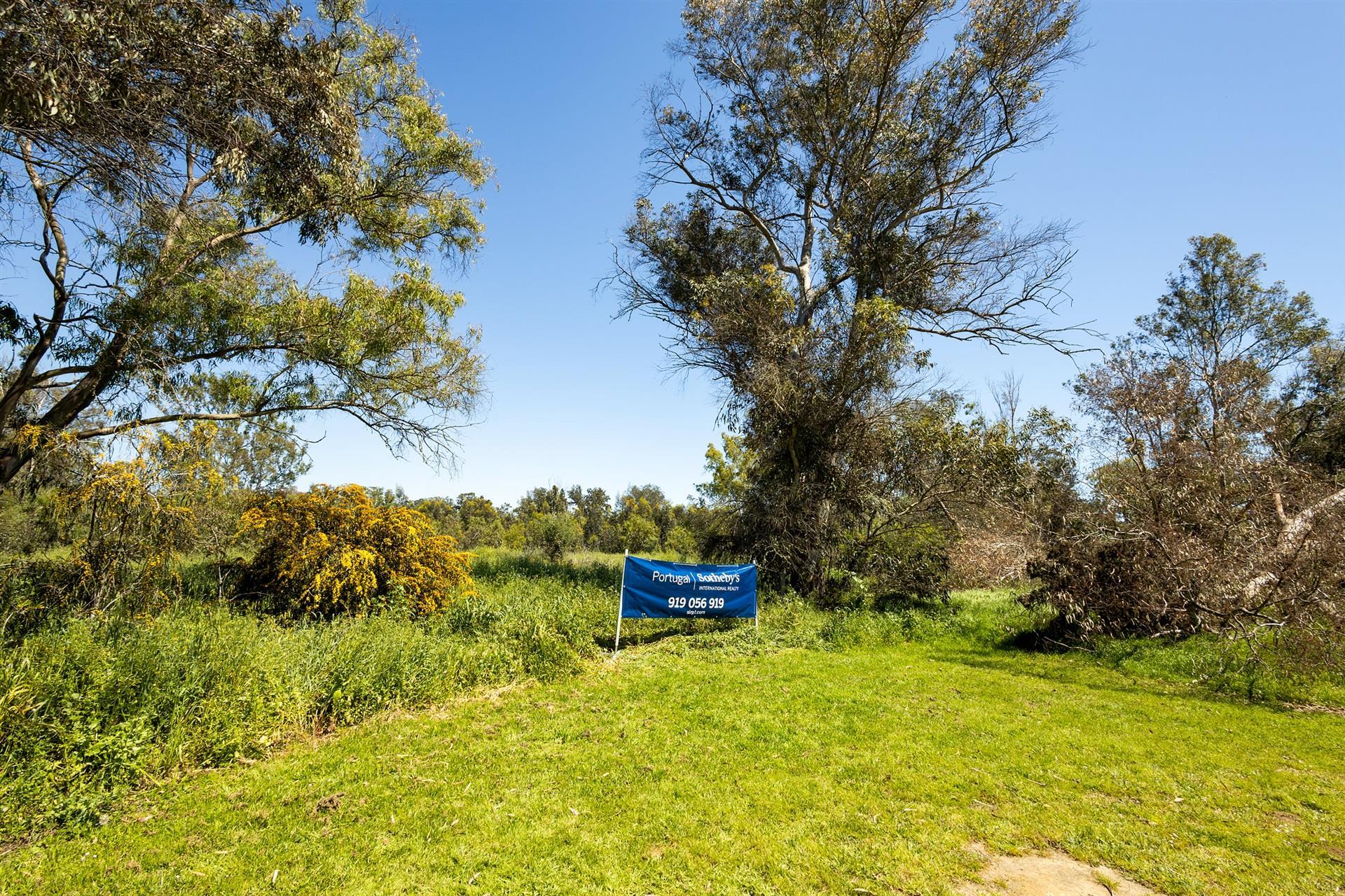 Terreno Urbano en Primera Línea de Golf