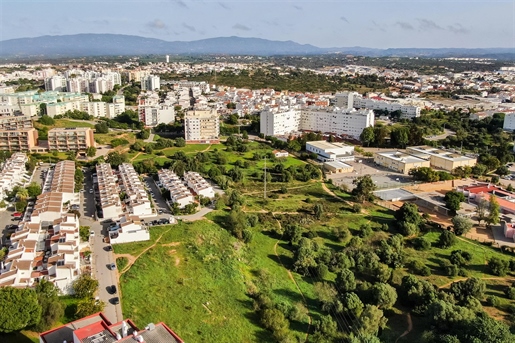 Land for construction in the center of Portimão