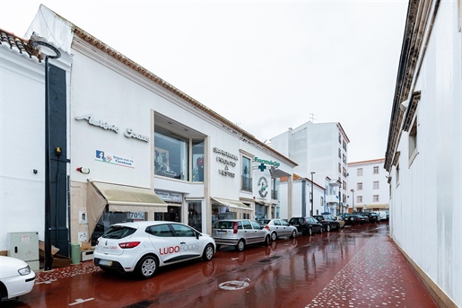 Tienda, Lagoa (Algarve), Western - Lagoa