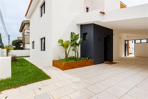 Renovierte Villa mit 4 Schlafzimmern in Queijas, Oeiras