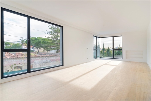 Contemporary new-build villa located in Oeiras