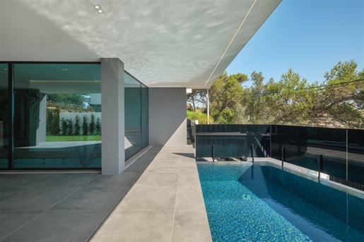 5 Bedroom Villa in Cascais with pool