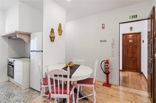 Vivienda de cuatro apartamentos en Sintra