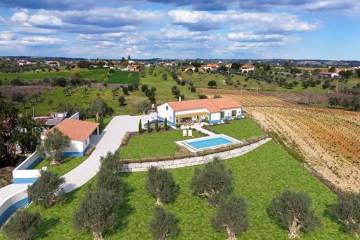 Farm with 4-bedroom villa in Santarém