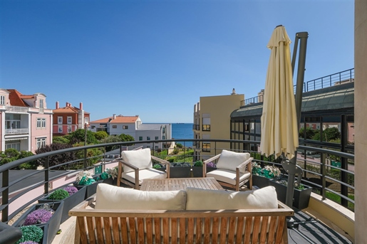 3 bedroom apartment with sea view in Estoril