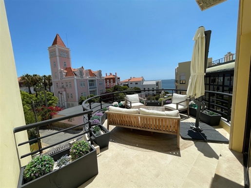 3 bedroom apartment with sea view in Estoril