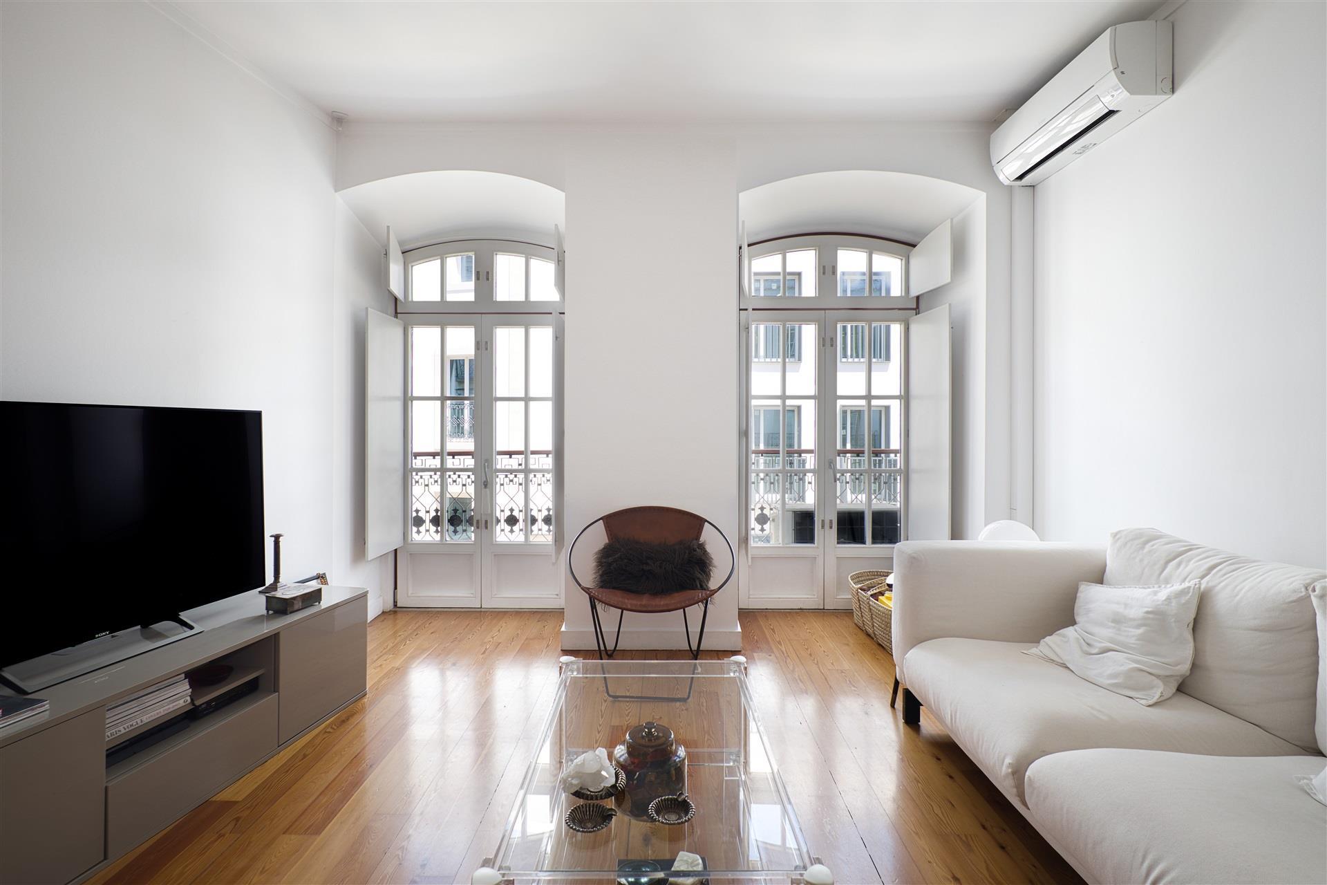 Apartamento T2 em Predio Reabilitado em 2011