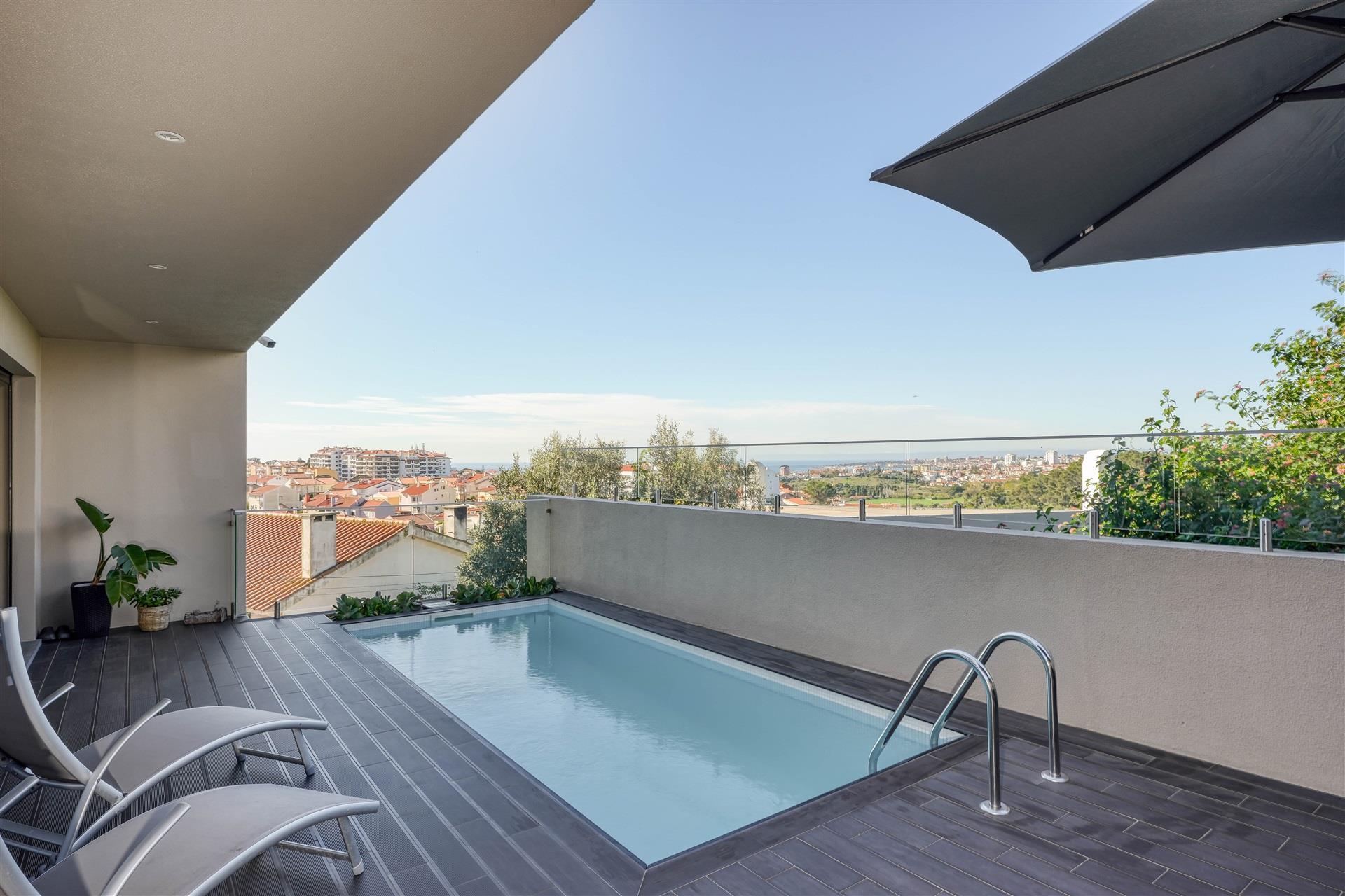 4 bedroom villa with swimming pool in Cascais