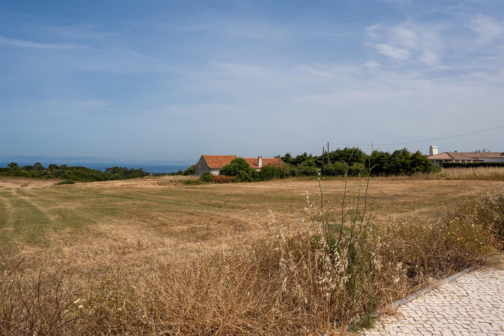 Terreno com Projeto para Casas Geminadas Sesimbra