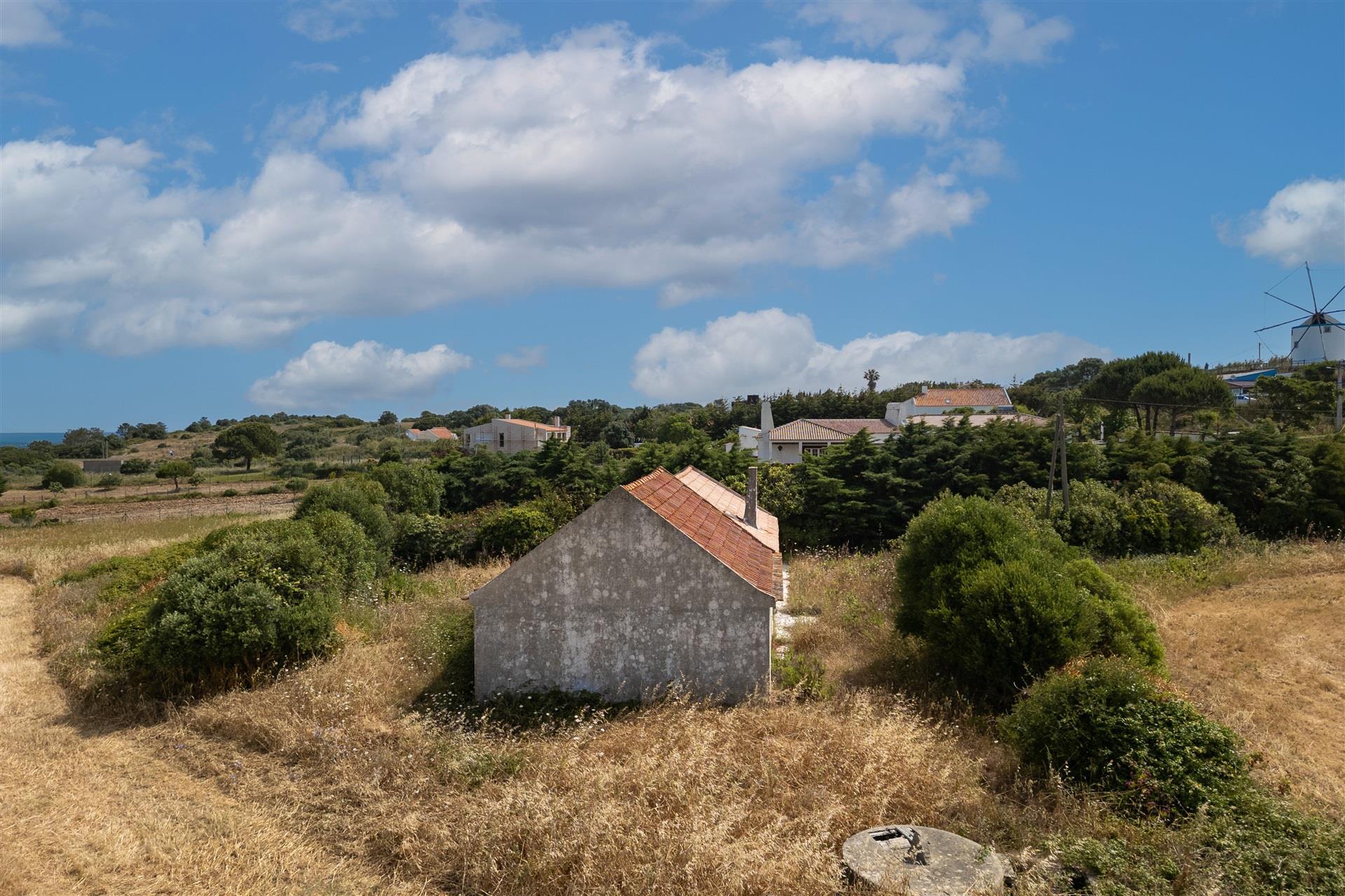 Terreno com Projeto para Casas Geminadas Sesimbra