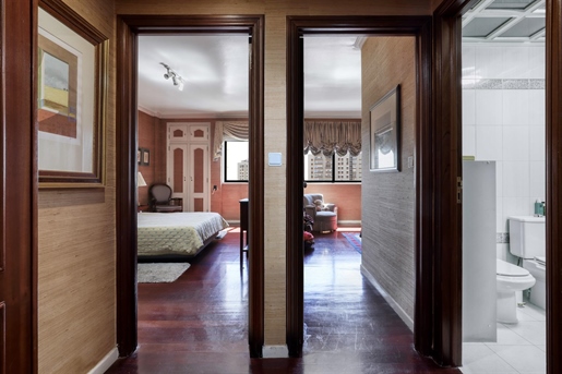 Five-Bedroom apartment in Areeiro