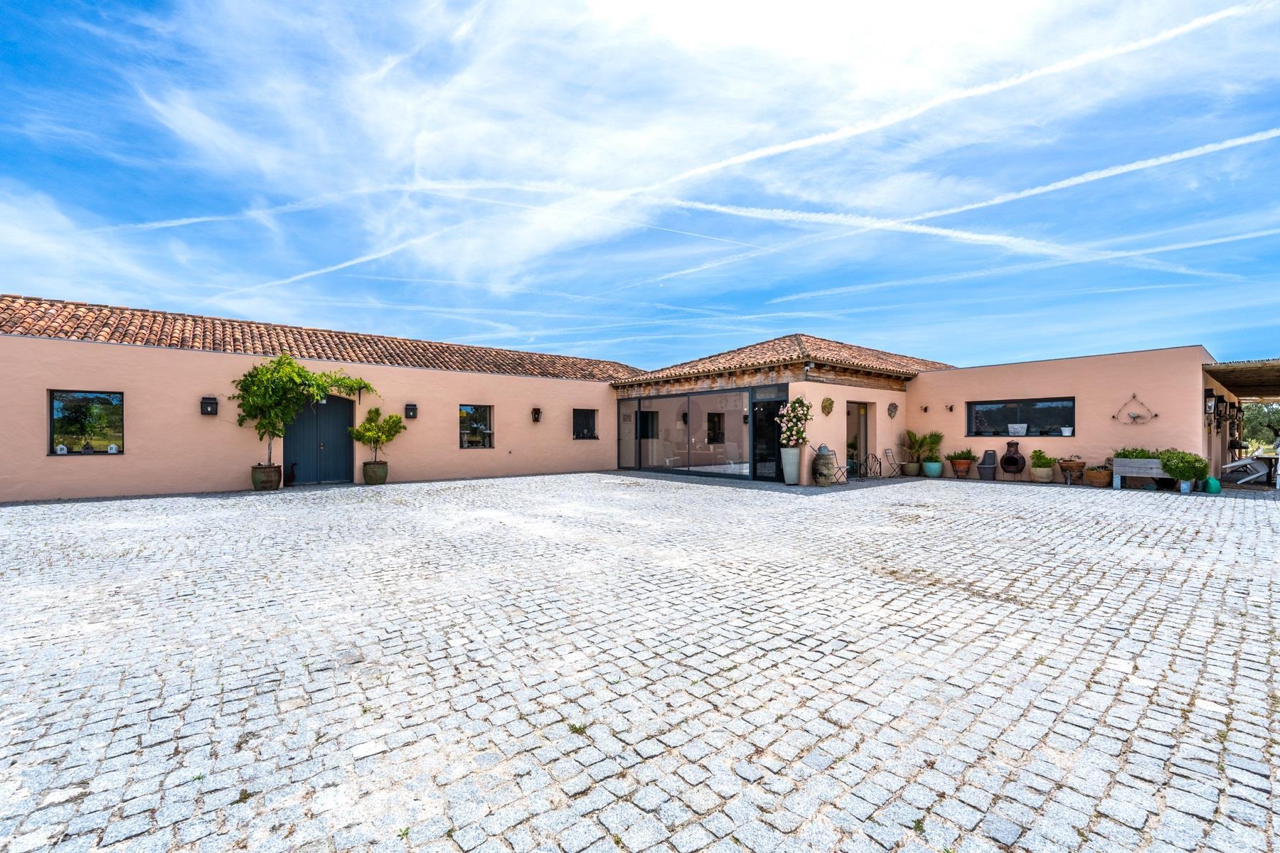 Charming Estate in the Heart of the Alentejo