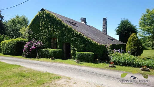 Charming country house
Ideally situated in a peaceful hamlet close to the village of Chamberet, thi