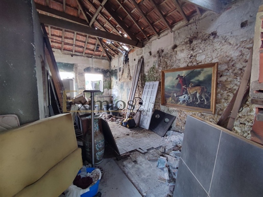 Villa met 2 slaapkamers voor totale restauratie, in Terroso