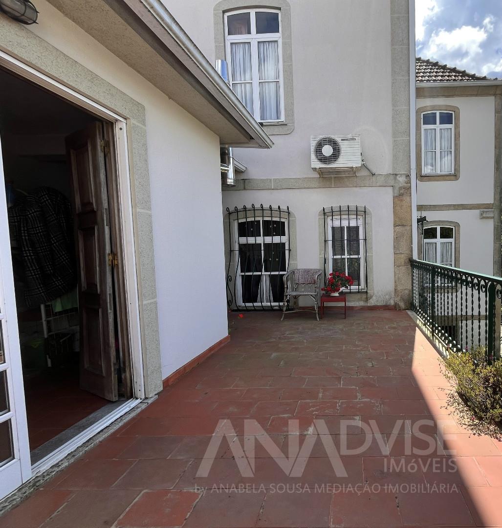 Semi-Detached house T5 Sell in Viseu,Viseu