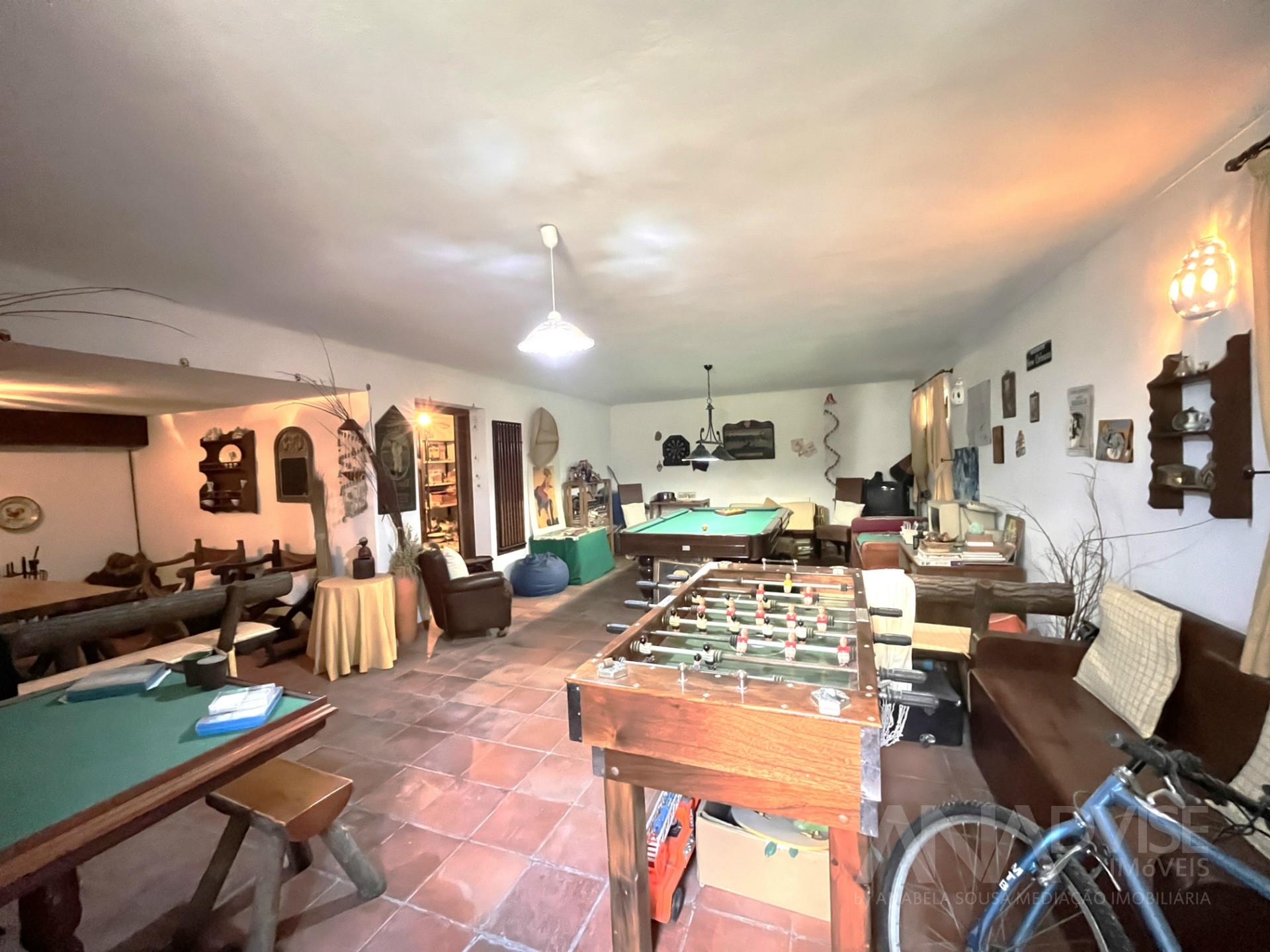 Semi-Detached house T5 Sell in Viseu,Viseu